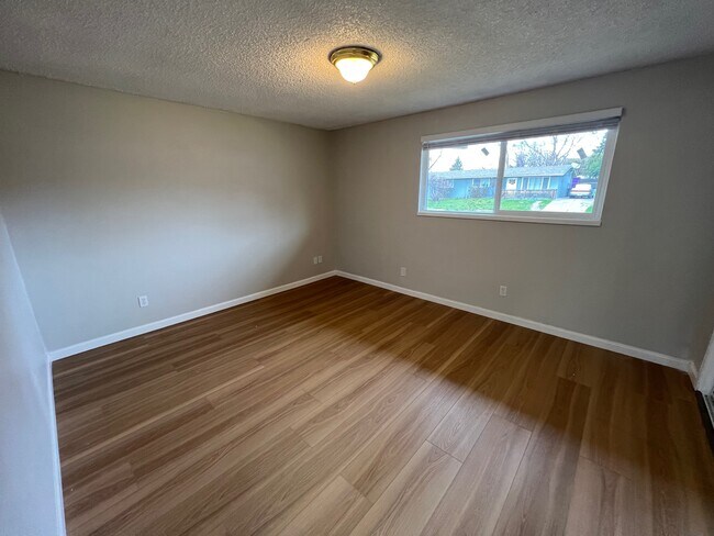 Building Photo - 3100 Juanipero Way