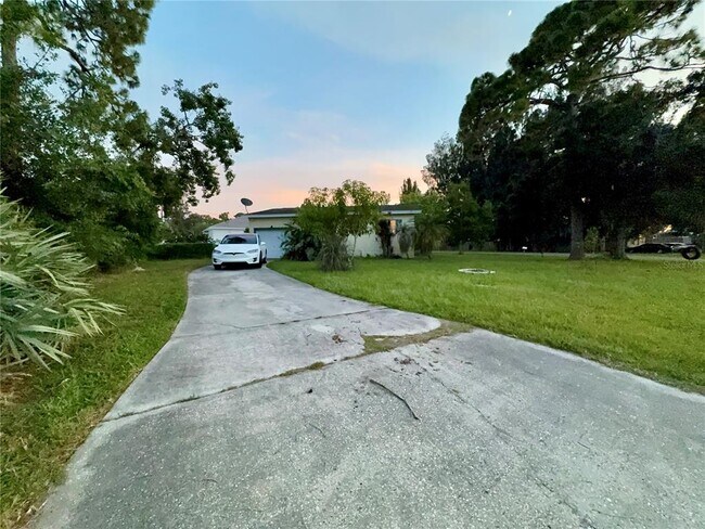 Building Photo - 5995 59th Way N