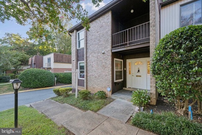 Building Photo - 12260 Greenleaf Ave