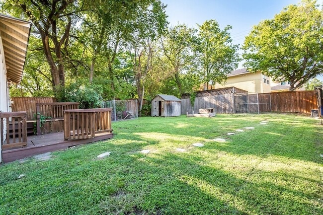 Building Photo - 5459 Miller Ave