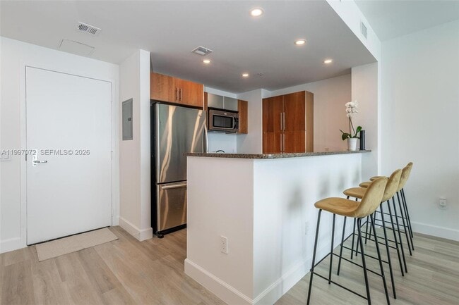 Building Photo - 300 S Biscayne Blvd