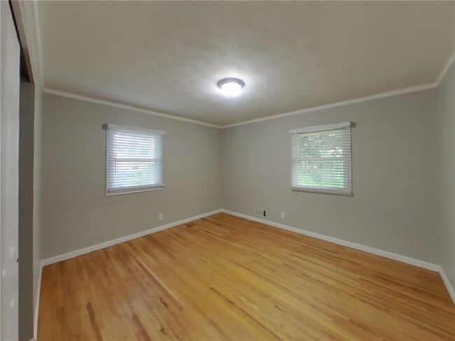 Building Photo - 741 68th Ave NE