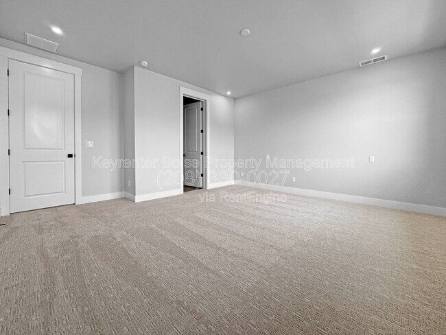 Building Photo - 160 S Koyukuk Ave