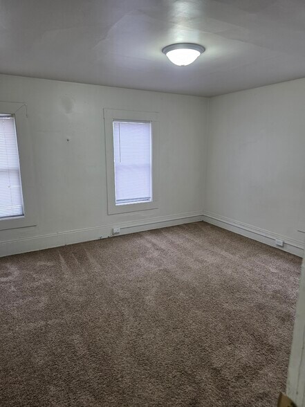Building Photo - 1201 S Farwell St