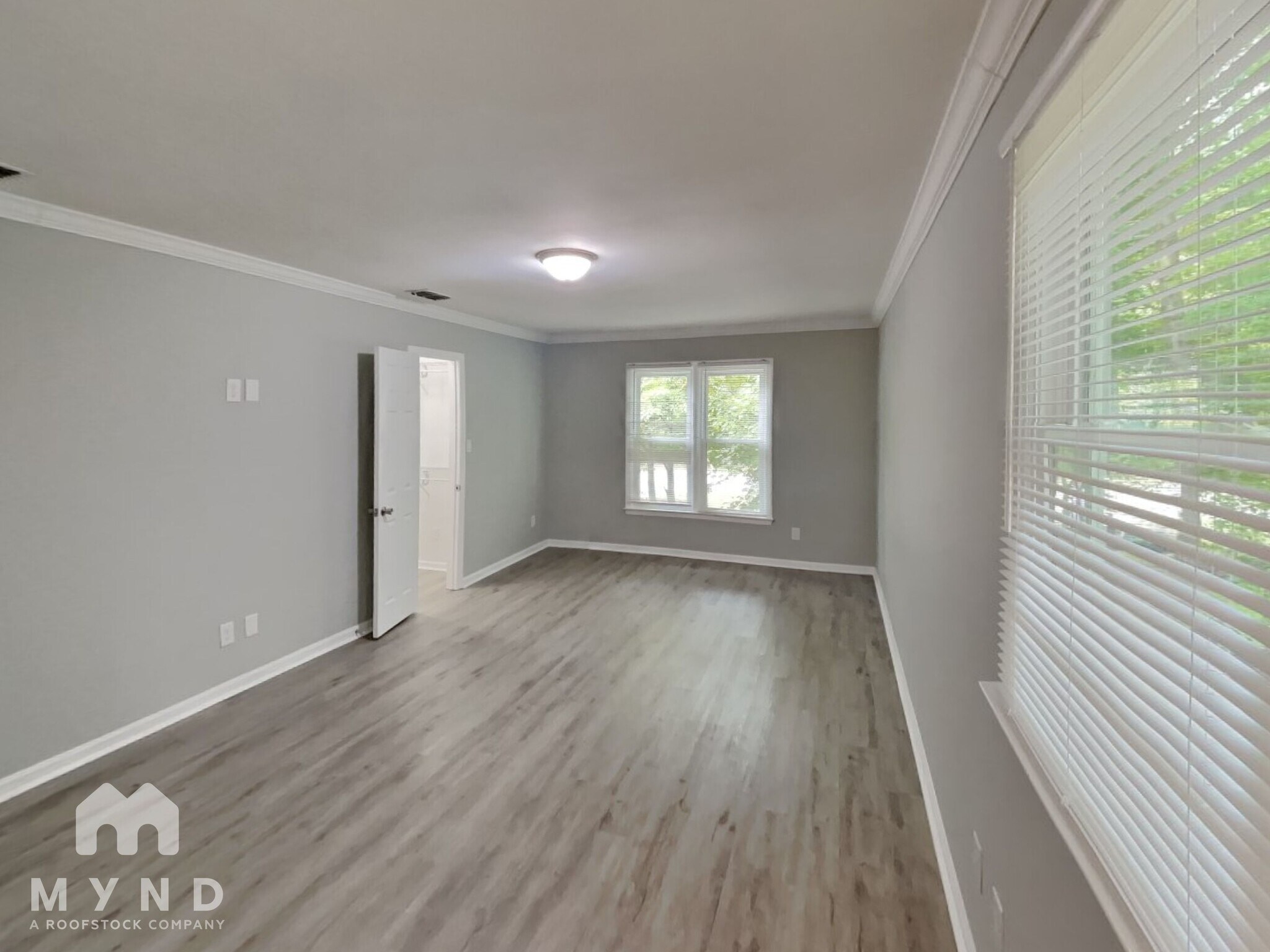 Building Photo - 4620 Hickory Grove Rd