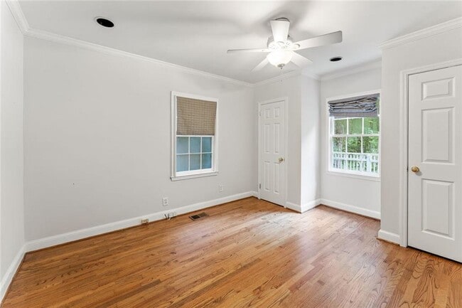 Building Photo - 2986 Mornington Dr NW