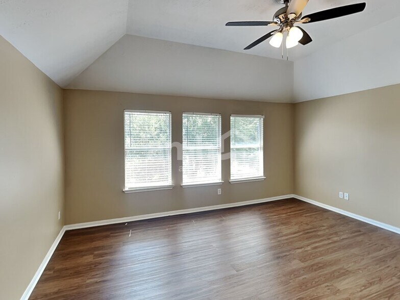 Building Photo - 2210 Two Trail Dr