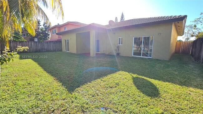Building Photo - 14209 SW 160th Ct