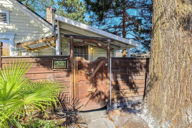 Building Photo - 508 N Main St