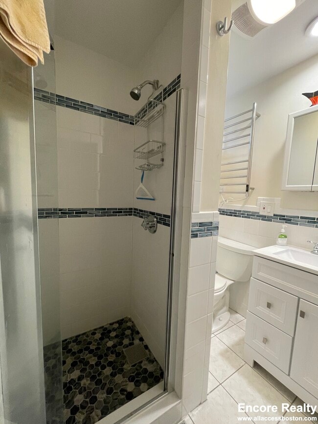 Building Photo - 56 Hobson St