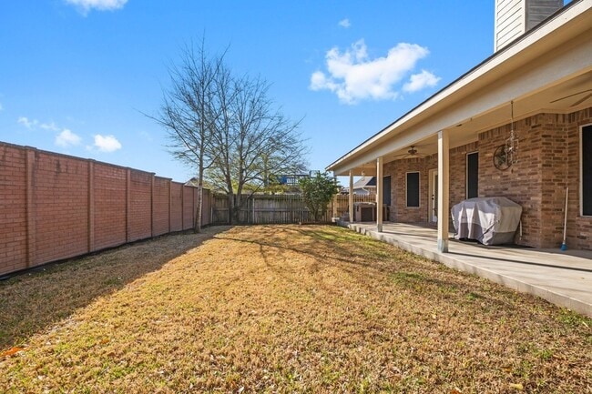 Building Photo - 9292 Deepwater Dr