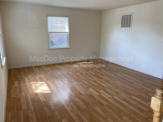 Building Photo - 118 Farrell Ln