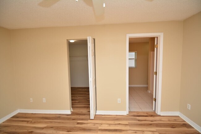 Building Photo - 44 Pine Hurst Ln