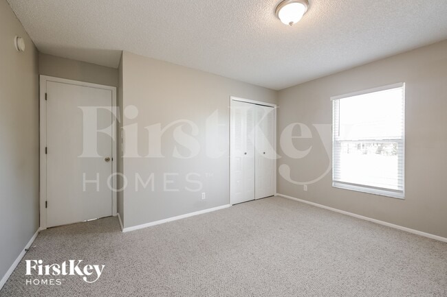 Building Photo - 1358 Abalom St