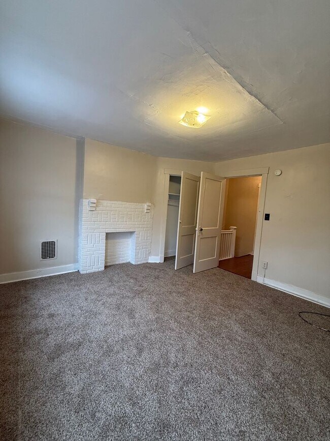 Building Photo - Cozy 2-Bedroom Townhome for Rent – Lincoln-Larimer, Pittsburgh, PA