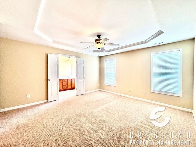 Building Photo - NEW PAINT AND LVP FLOORING! BEAUTIFUL 3 BE...