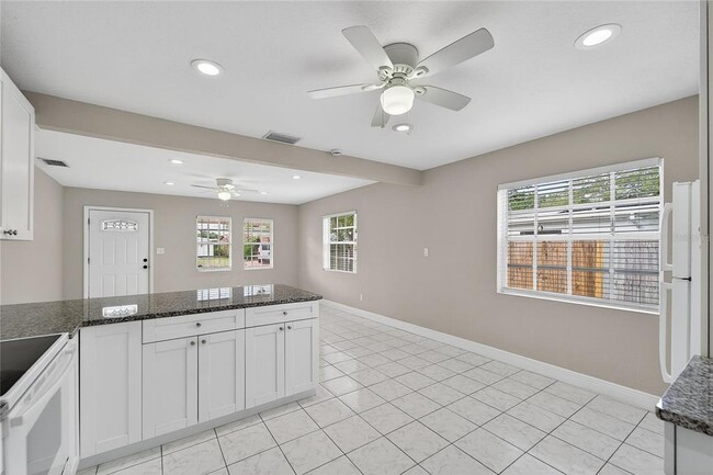 Building Photo - 4945 36th Ave N