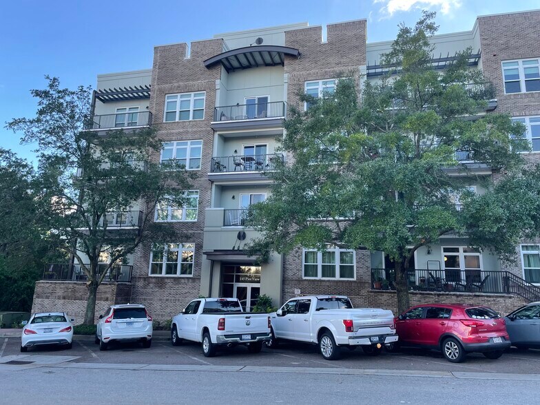 Front of 145 Pier View Street - 145 Pier View St