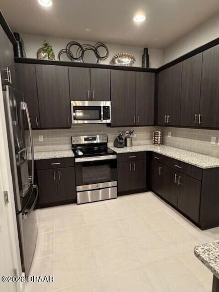 Building Photo - 6402 Hanfield Ln