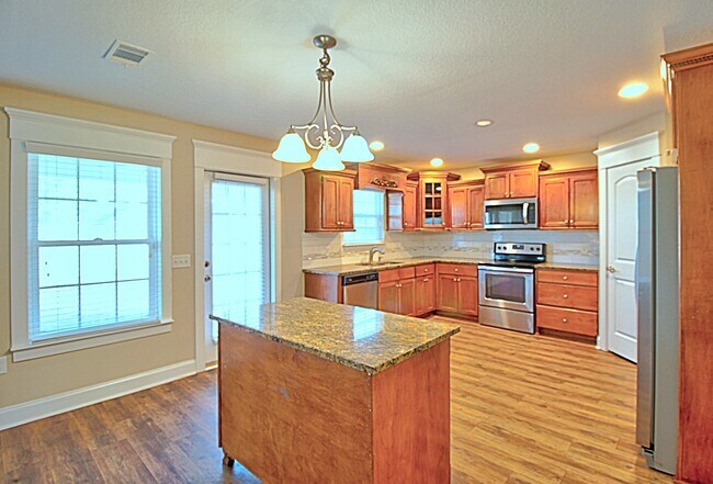 Building Photo - 381 Mancy Garrason Loop