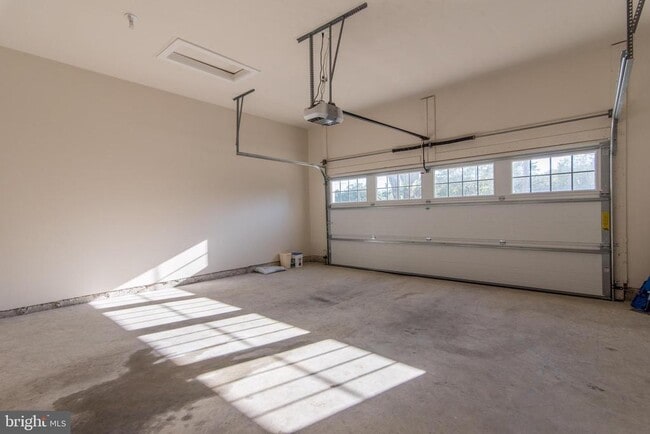Building Photo - 3209 Gary Ct