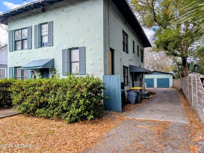 Building Photo - 2701 Myra St