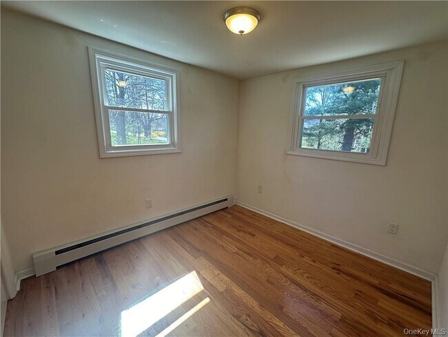 Building Photo - 1 Mineral Springs Rd