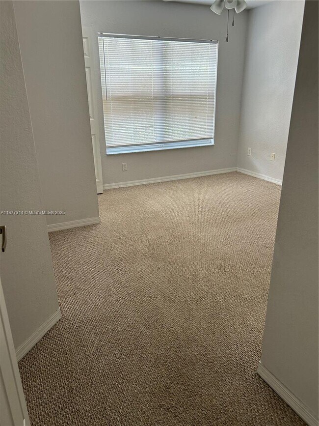 Building Photo - 4004-4004 San Gallo Dr