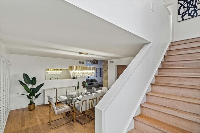 Building Photo - 6350 Elder Grove Dr