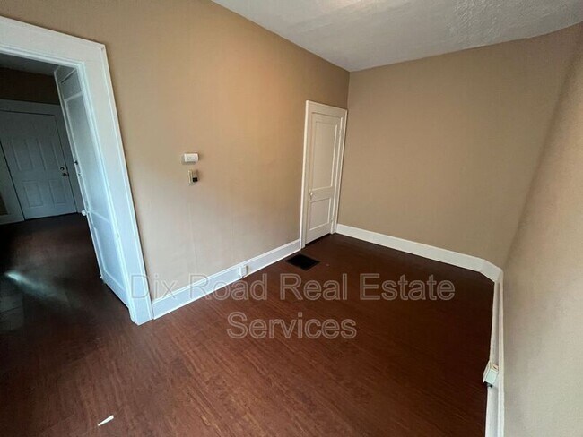 Building Photo - 1620-1620 Taylor Ave