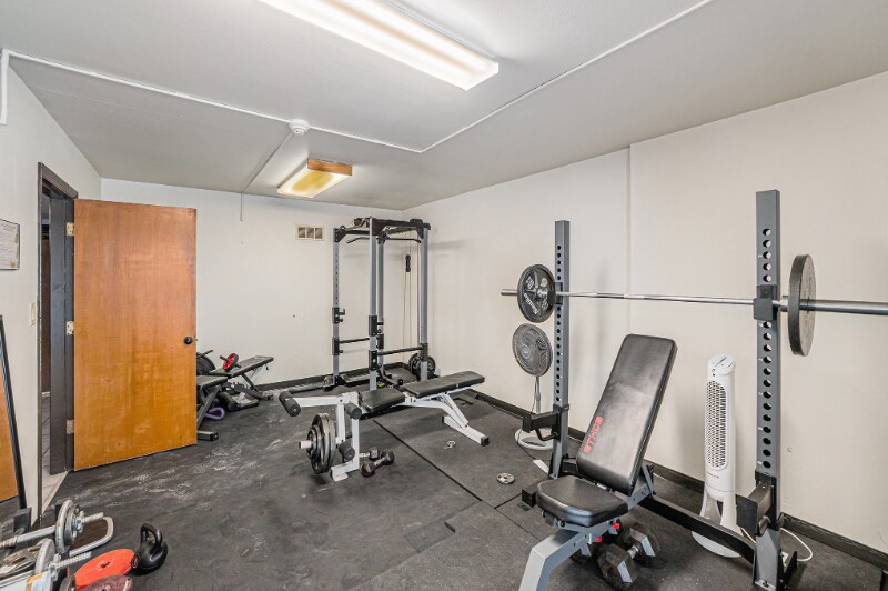 Building Photo - 620 Mathews St