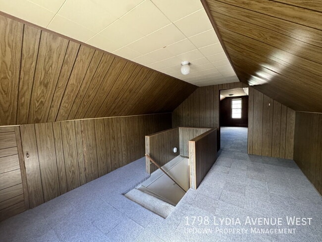 Building Photo - 1798 Lydia Ave W