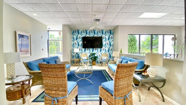 Building Photo - 5059 N Hwy A1A