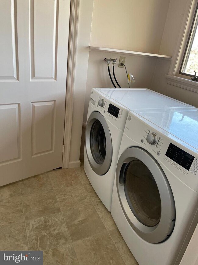 Building Photo - 5306 Trenton Mill Rd