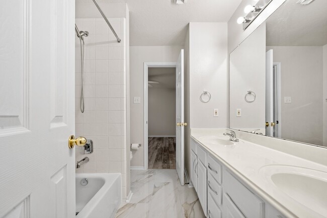 Building Photo - 3519 Brackenfern Rd