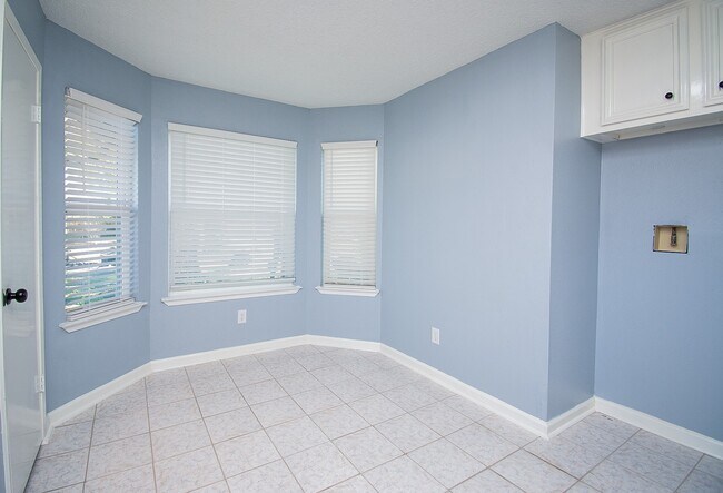 Building Photo - 16419 N Bend Dr