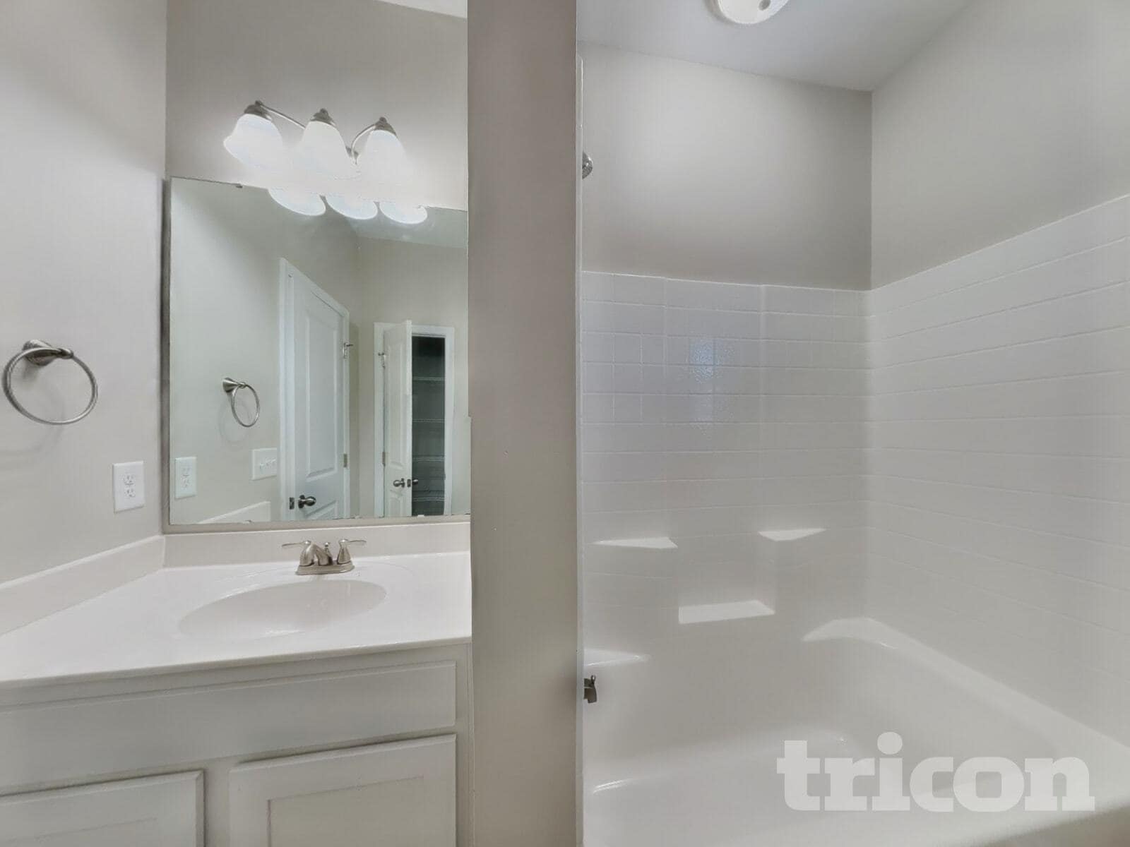 Building Photo - 185 Southern Pl