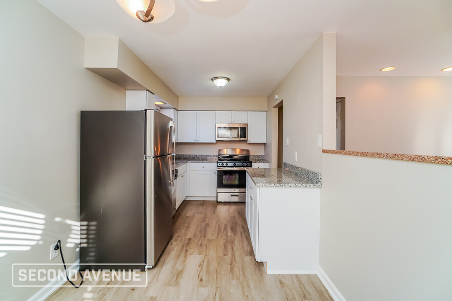 Building Photo - 105 Rockwood Ave