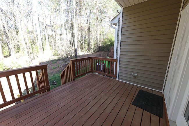 Building Photo - Spacious Townhome in Prime North Raleigh L...