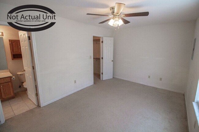 Building Photo - 1413-1415-1415 N Frideriki Dr