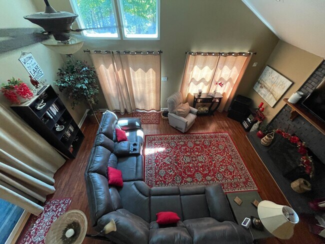 Building Photo - Furnished House at Lake Barkley