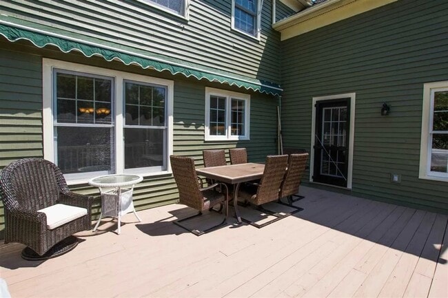 Building Photo - Spacious 4-Bedroom Home for Rent in Williston, VT