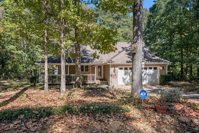 Building Photo - 175 Autumn Cv