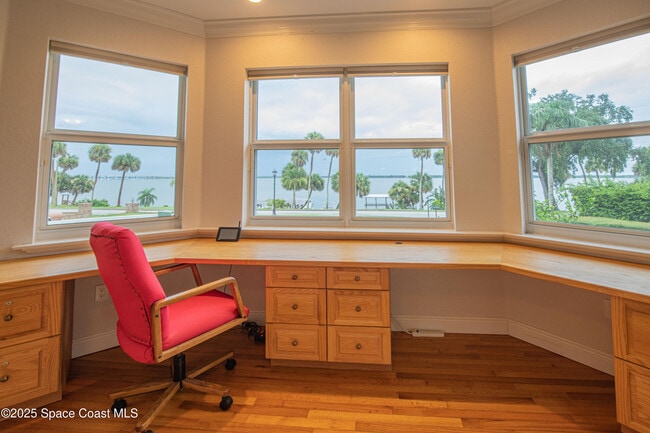 Building Photo - 1613 Indian River Dr
