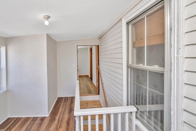 Building Photo - 492 Metropolitan Ave