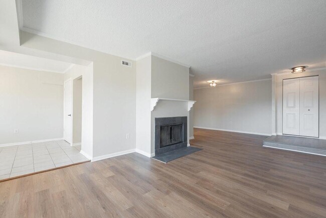 Building Photo - 1509 Regency Woods Rd