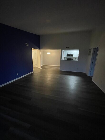 leaving room - 9642 Crosley Farm Dr