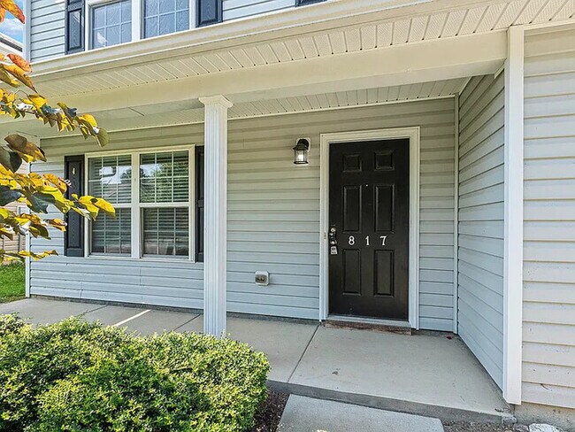 Building Photo - Earn Wealth While Leasing - Like a Homeown...