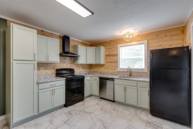Building Photo - Charming Jasper Rental – 3 Bed, 2 Bath, $1,550/Month