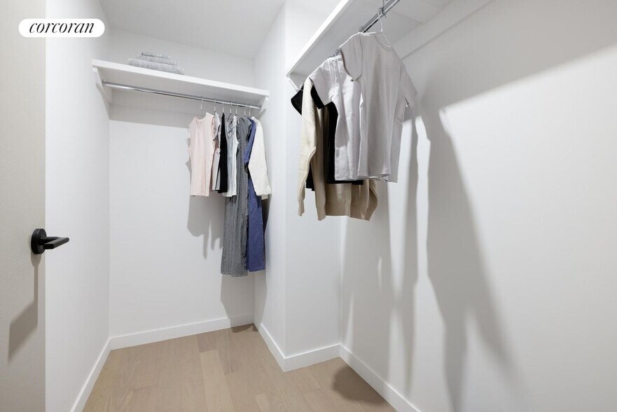 Building Photo - 380 4th Ave